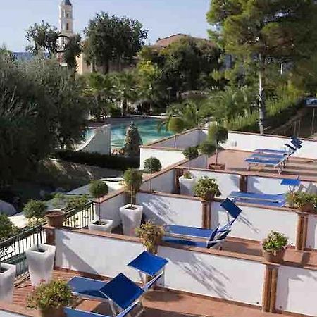 Hotel Ristorante Cavaliere Scario Buitenkant foto