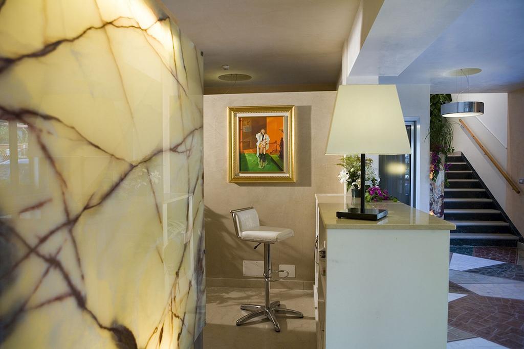 Hotel Ristorante Cavaliere Scario Buitenkant foto