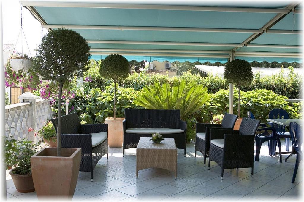 Hotel Ristorante Cavaliere Scario Buitenkant foto